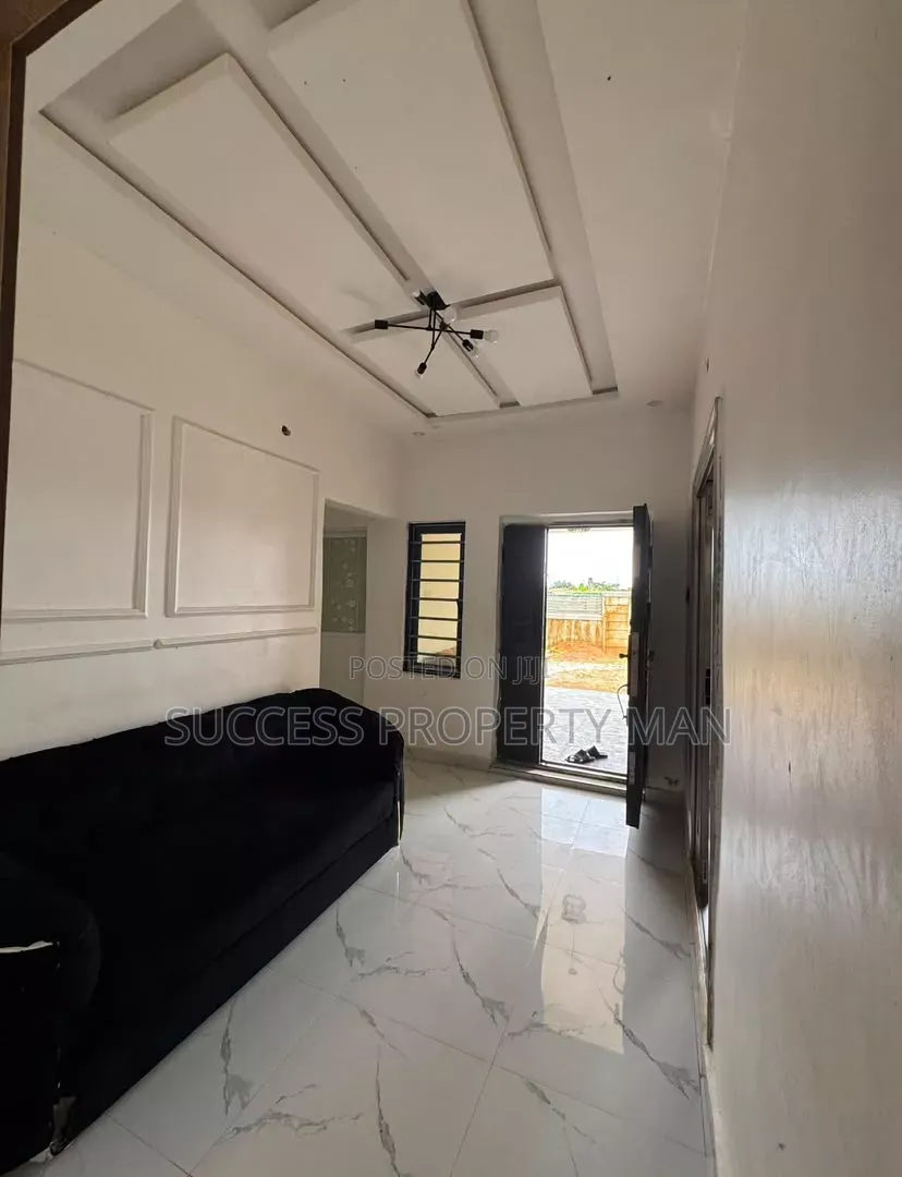 20bdrm House in Eneka for sale in Eneka