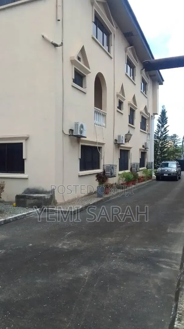 8bdrm Duplex in Abacha for rent in Abacha Estate