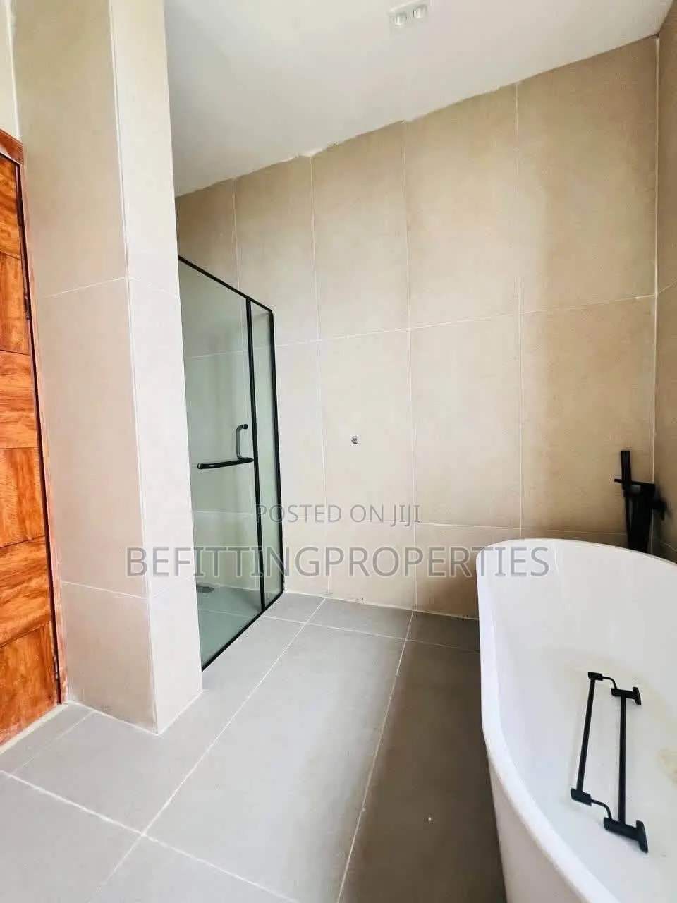 5bdrm Duplex in Lekki for sale in Lekki