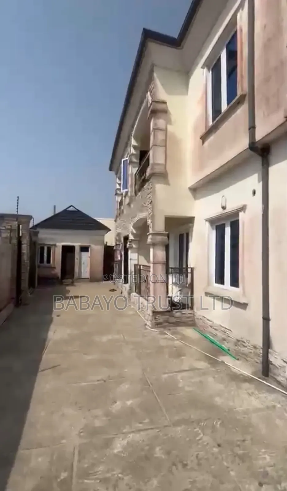 8bdrm Block of Flats in Ibeju-Agbe for sale in Ibeju-Agbe