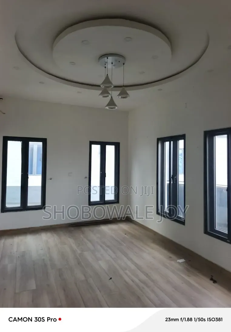 3bdrm Block of Flats in Conservation Road, Lekki Expressway for rent in Lekki Expressway