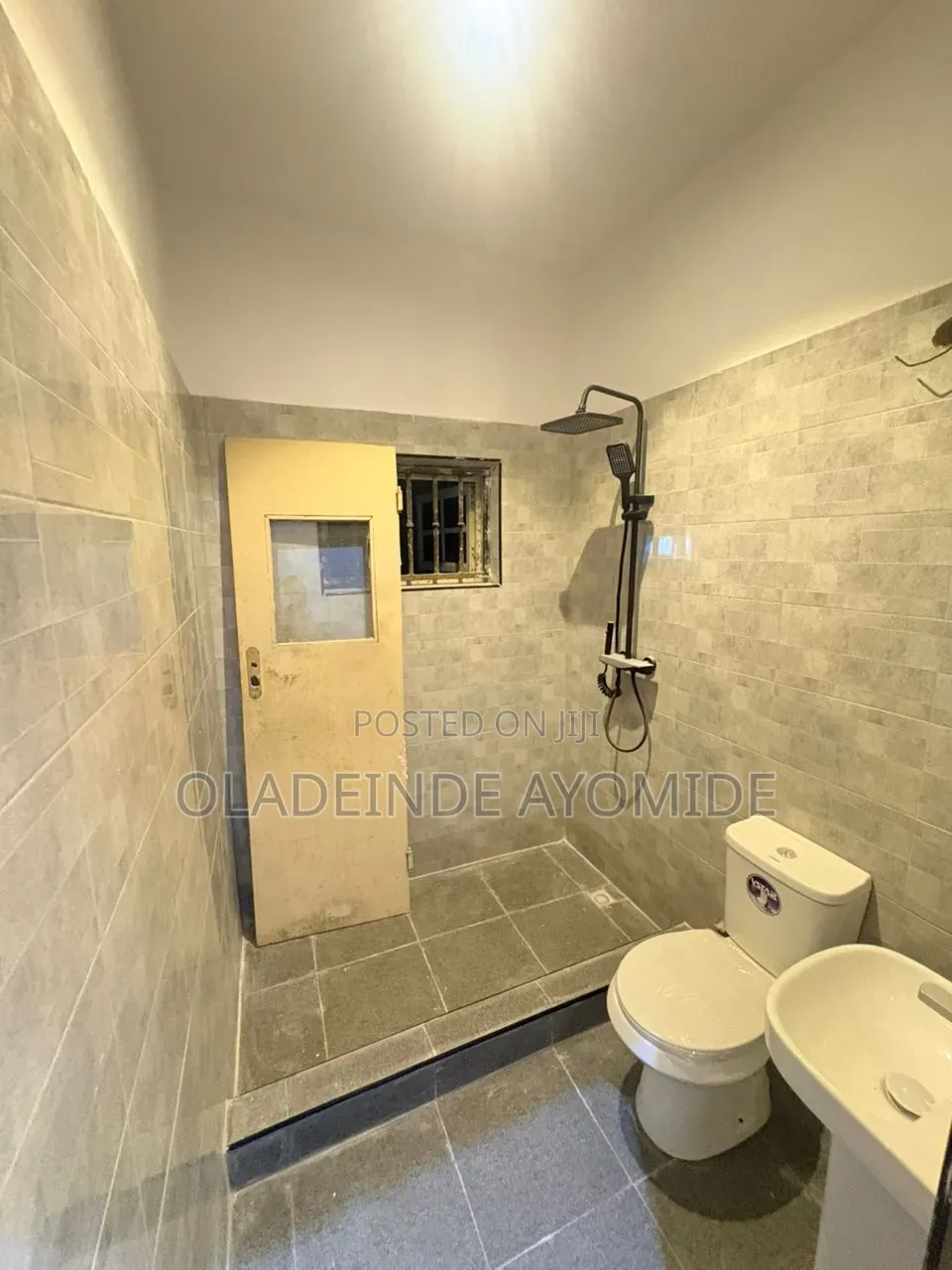 Mini Flat in Ikota Villa for rent in Ikota