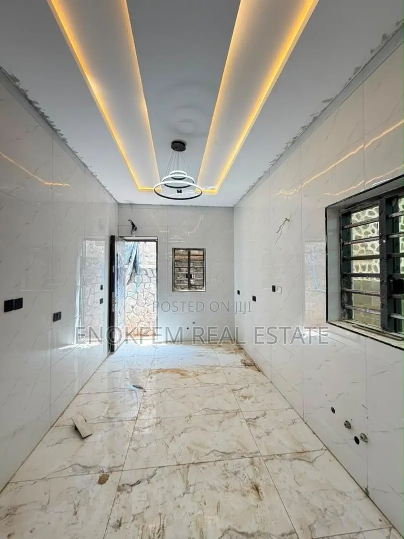 4bdrm Duplex in Ikeja GRA for sale in Ikeja GRA