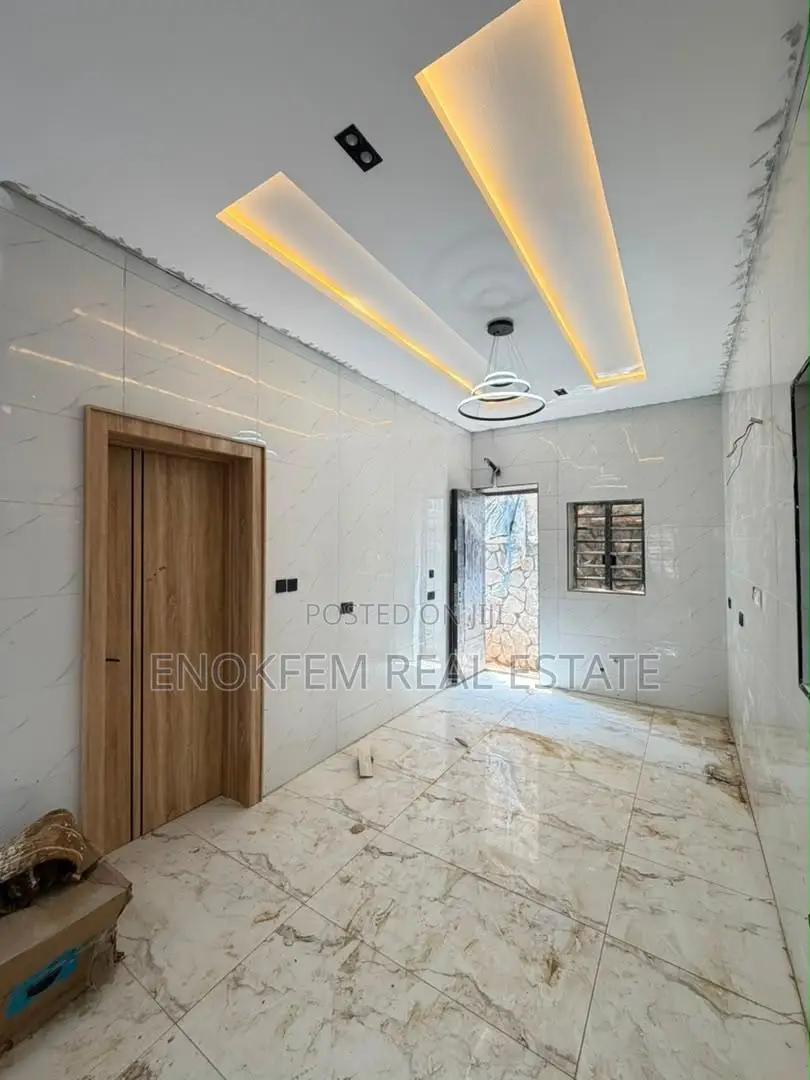 4bdrm Duplex in Ikeja GRA for sale in Ikeja GRA