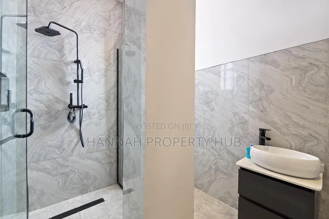 4bdrm Duplex in Mobolaji Johnson, Lekki for sale in Lekki