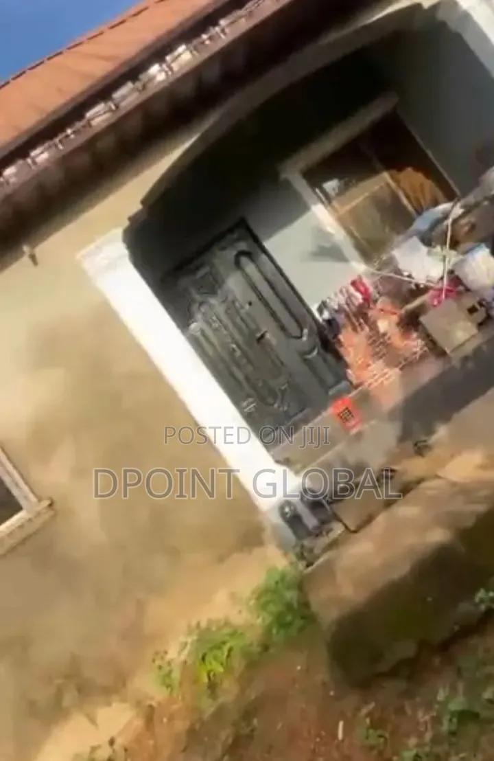 5bdrm Bungalow in Not Estate, Ayobo for sale in Ayobo