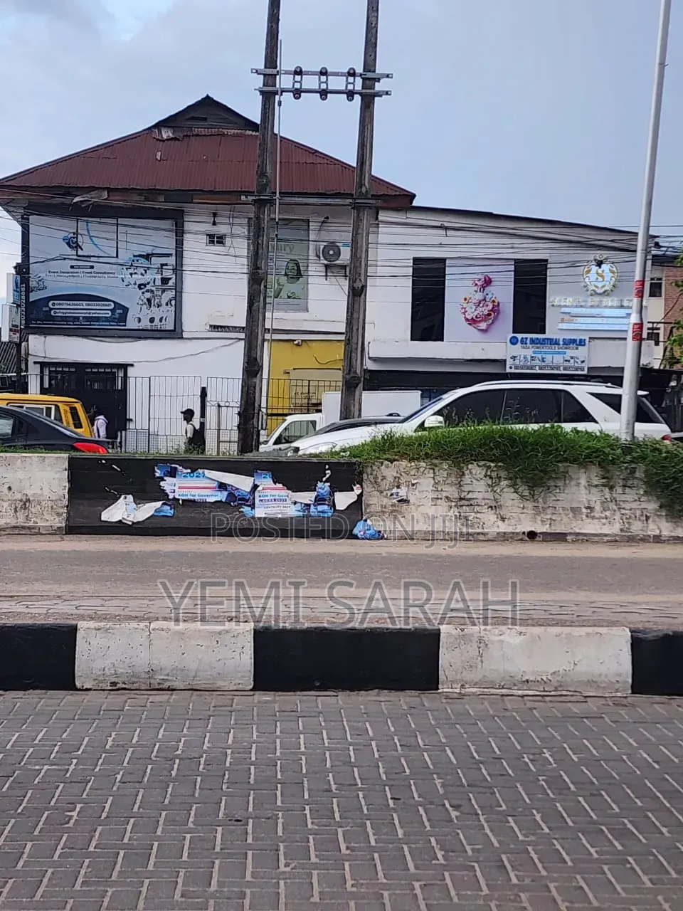 1800 SQM Available in a Commercial Area in Sabo / Yaba