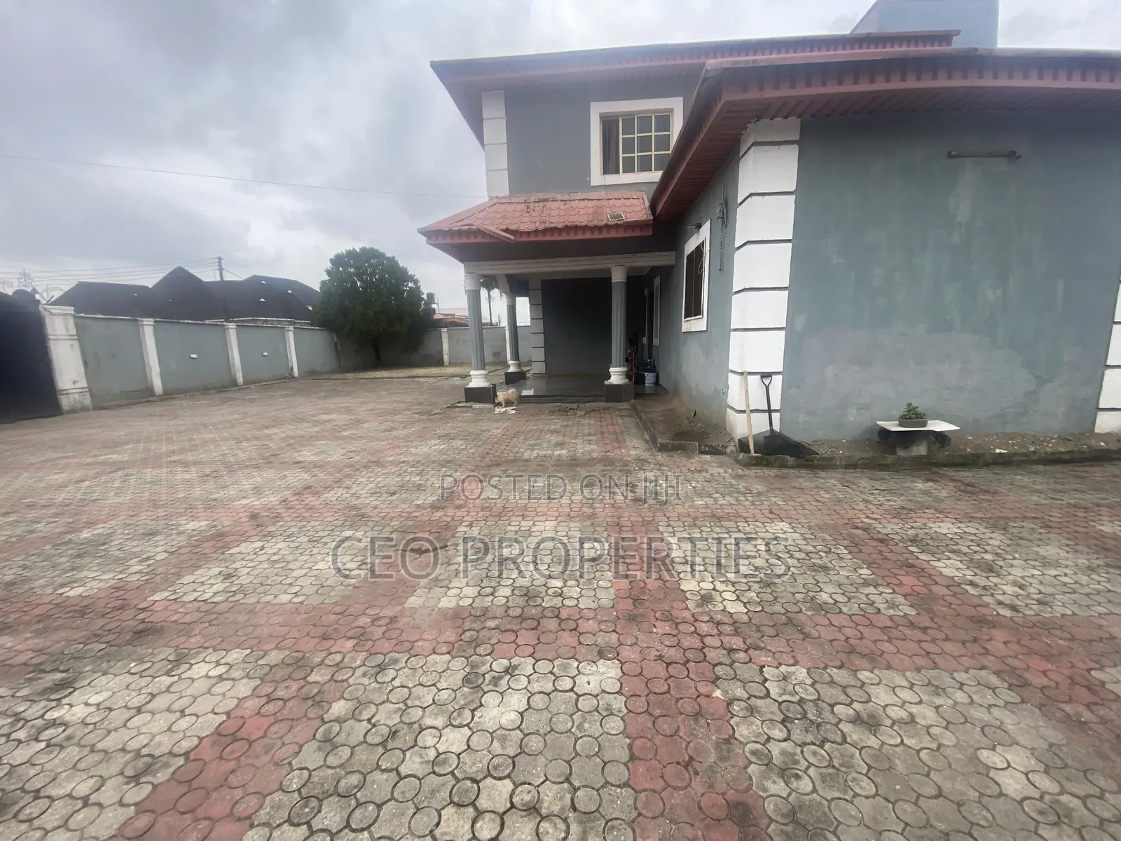 5bdrm Bungalow in Estate/Ado, Ajah for sale in Ajah