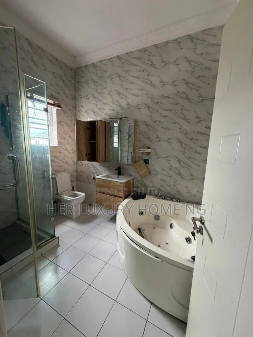 3bdrm Duplex in Orchid Road, Lekki Expressway for sale in Lekki Expressway