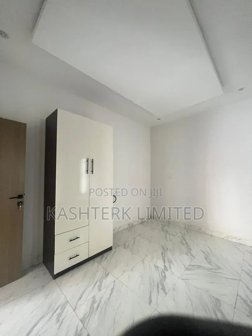 5bdrm Duplex in Guzape for sale in Guzape District