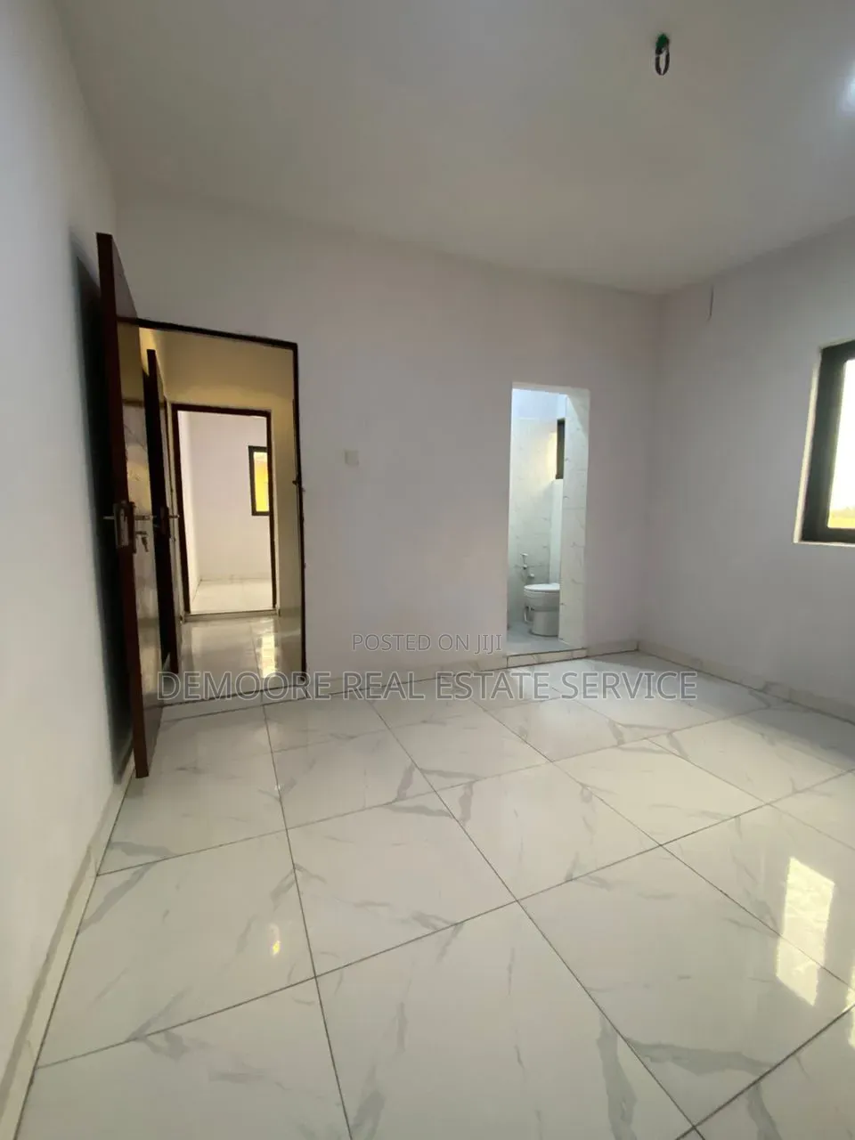 3bdrm Apartment in Jakande Estate, Oke-Afa for rent in Oke-Afa