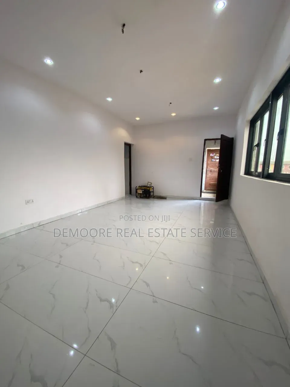 3bdrm Apartment in Jakande Estate, Oke-Afa for rent in Oke-Afa