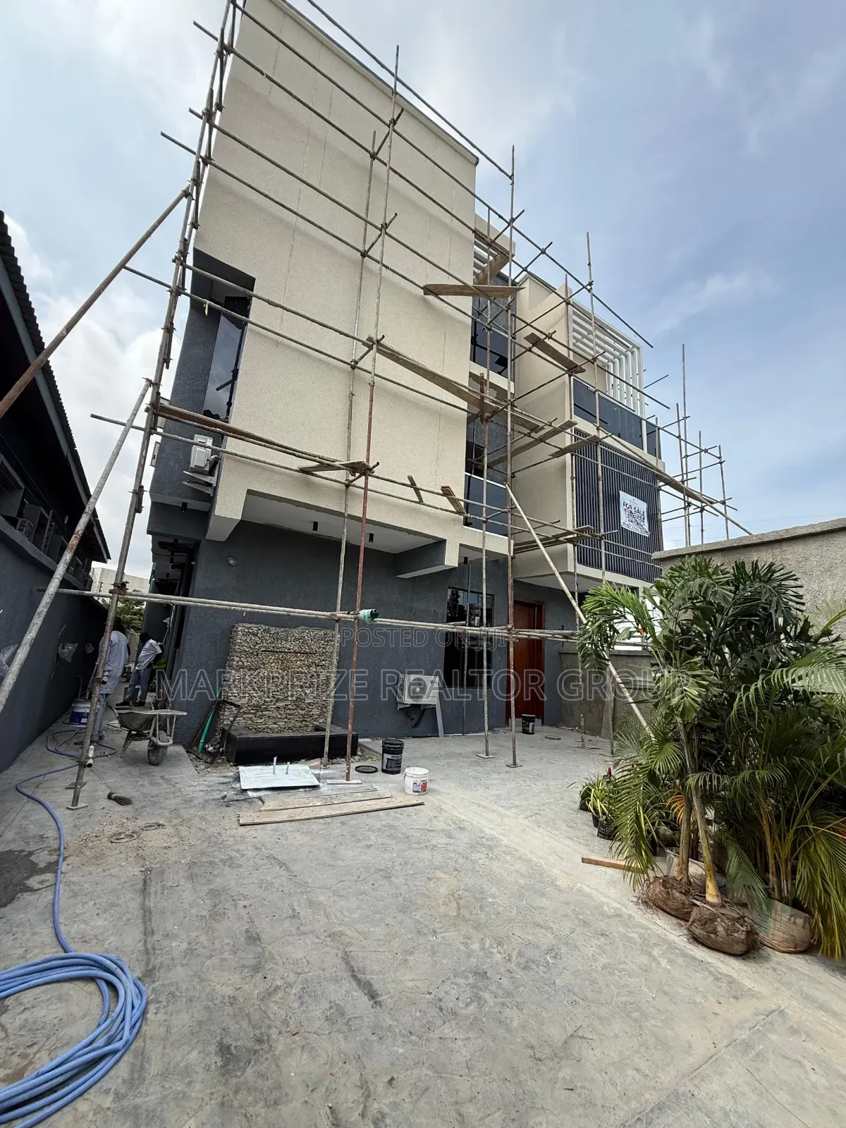 4bdrm Duplex in Surulere Lagos for sale in Aguda / Surulere