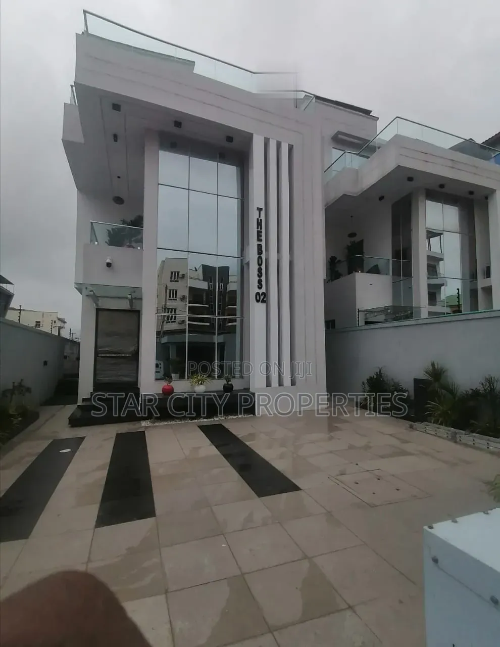 5bdrm Duplex in Lekki Phase 1 for sale in Lekki Phase 1