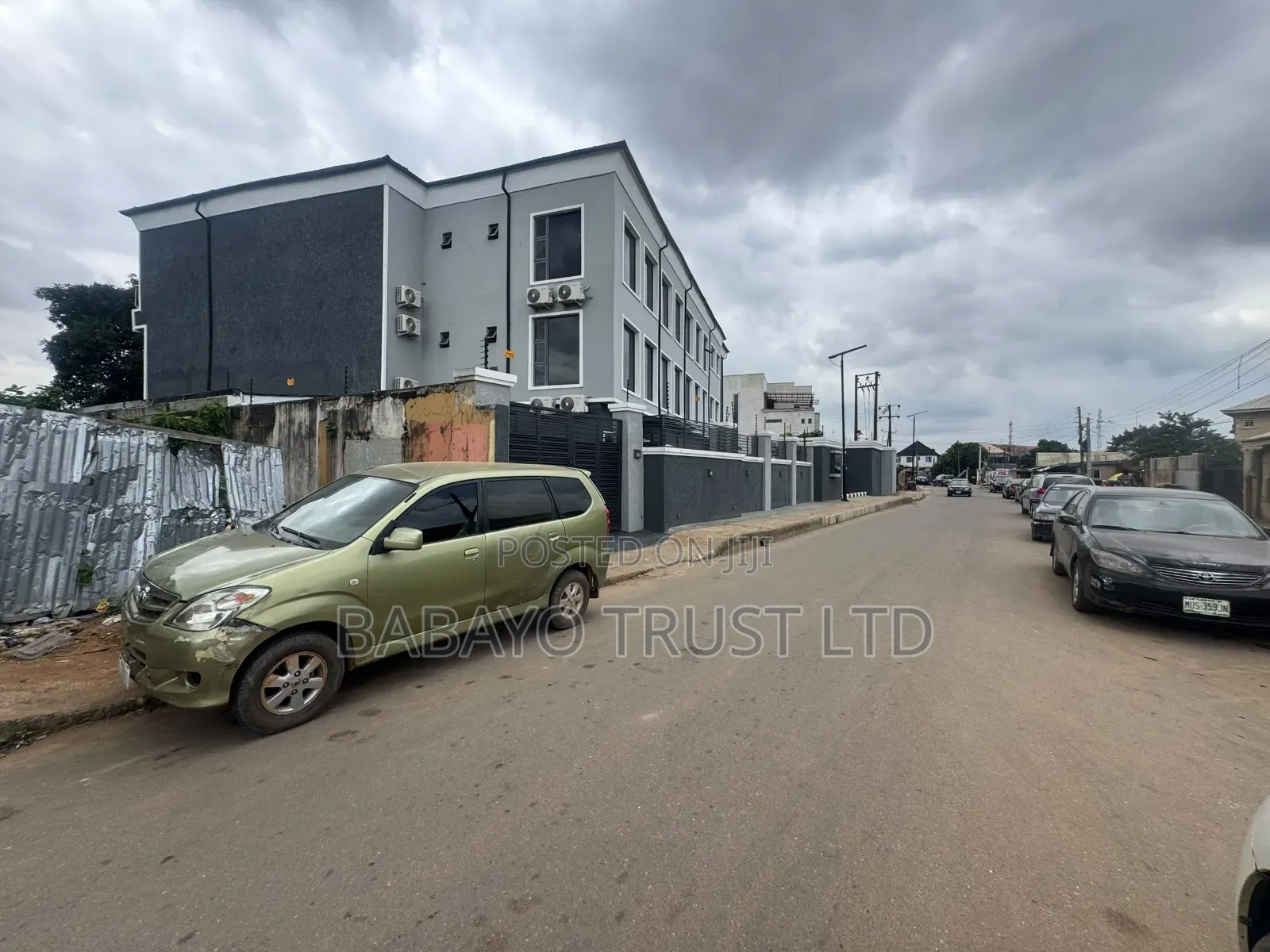2bdrm Apartment in Adekoya, Ogba GRA for sale in Ogba GRA