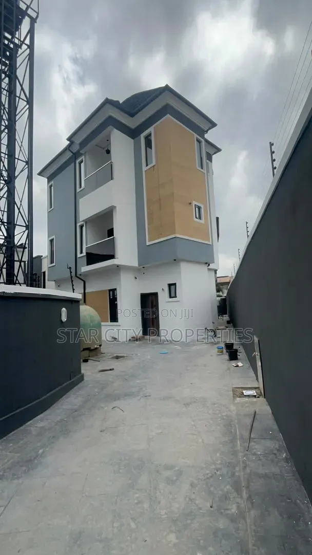 4bdrm Duplex in Gbagada Lagos, Medina for sale in Medina
