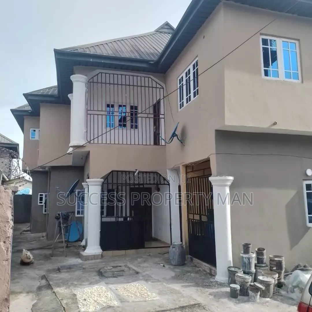 3bdrm Block of Flats in Mgbesularu, Rumuodara for rent in Rumuodara