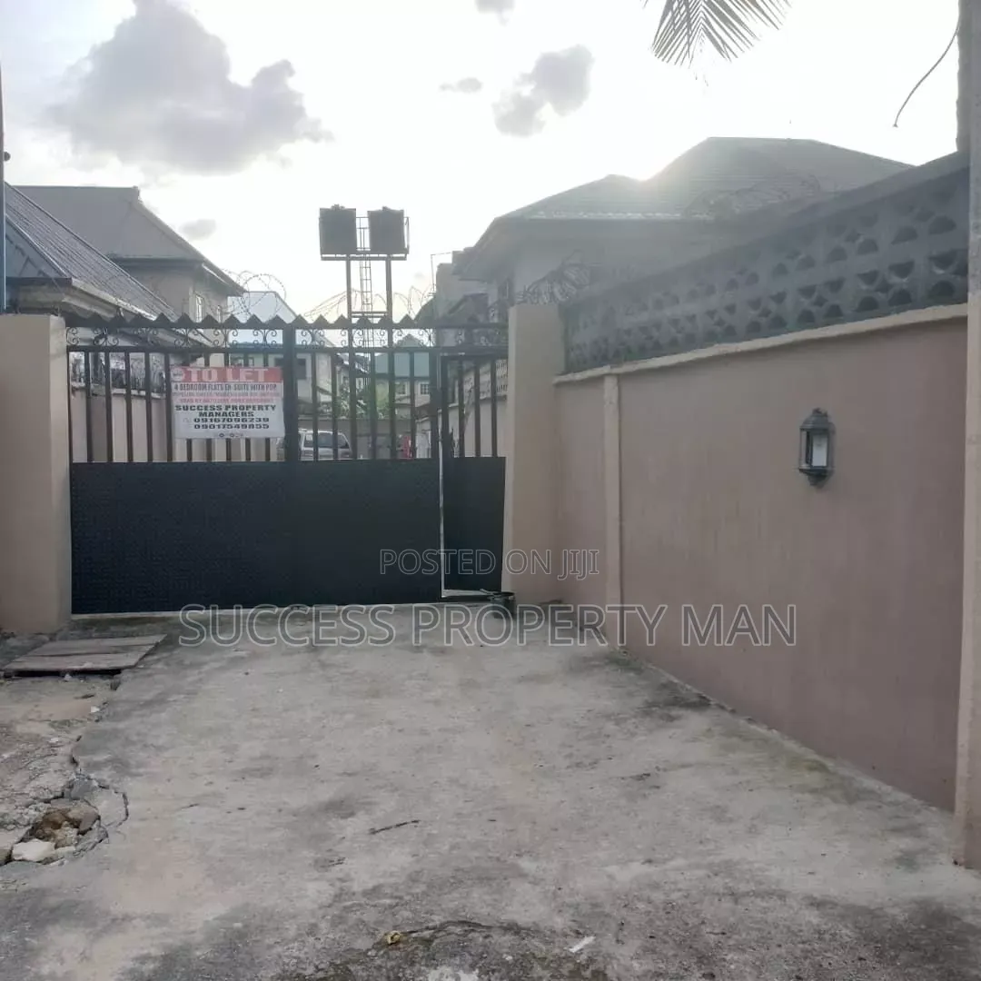 3bdrm Block of Flats in Mgbesularu, Rumuodara for rent in Rumuodara