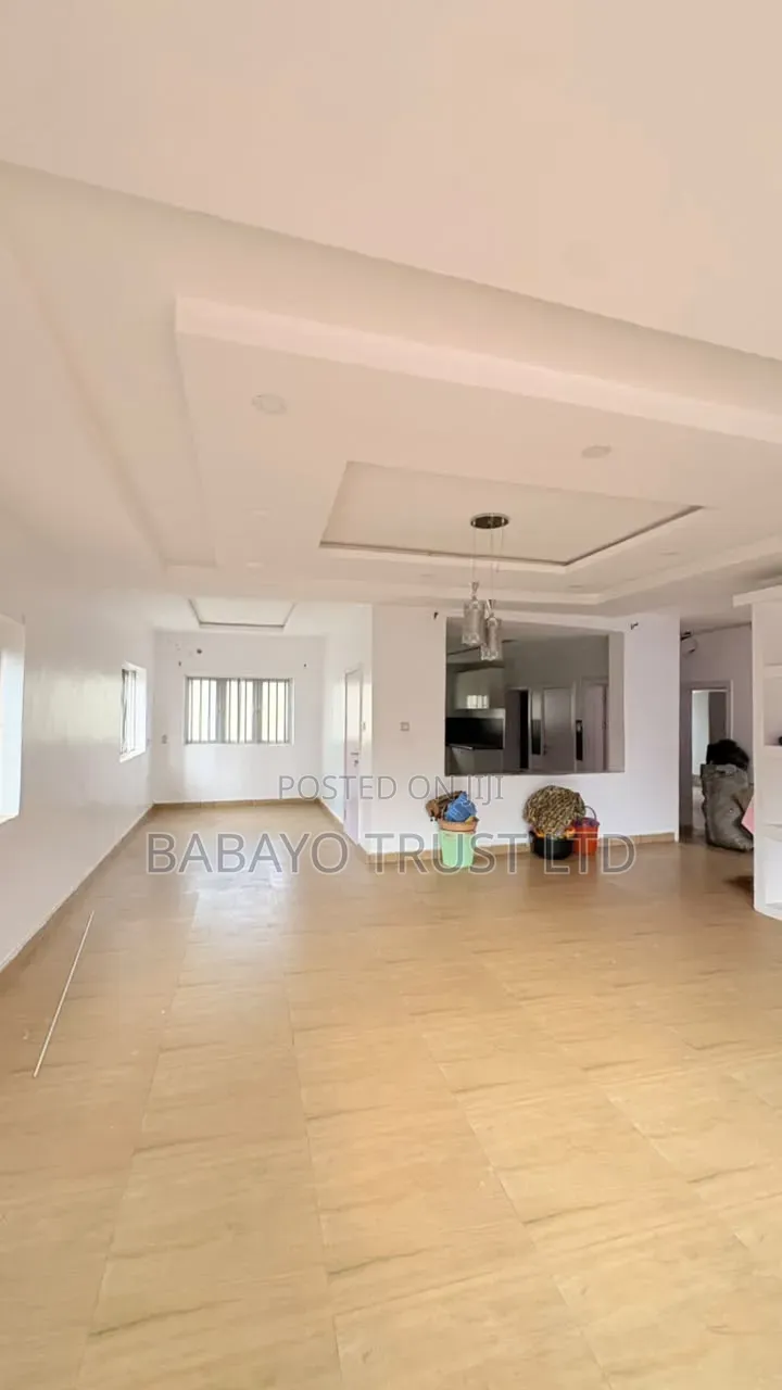 4bdrm Duplex in Jericho for rent in Jericho