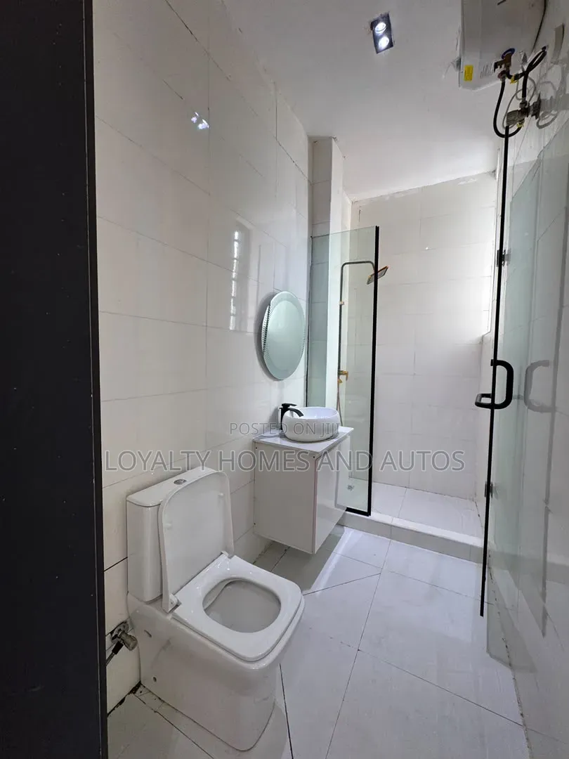 5bdrm Duplex in Sangotedo for sale in Sangotedo
