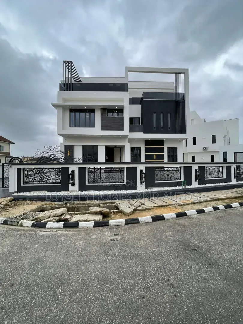7bdrm Duplex in Osapa london for sale in Osapa london