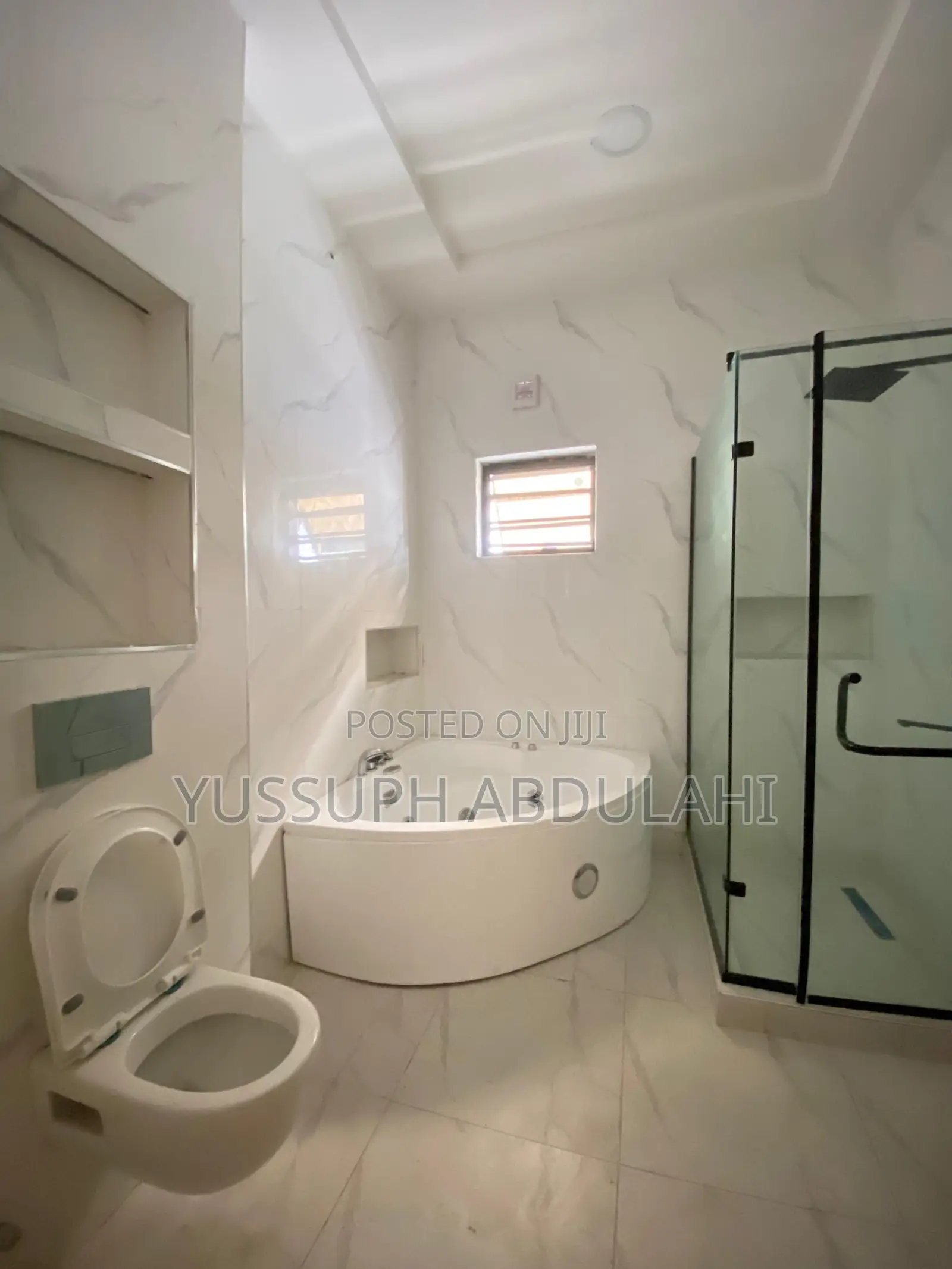 4bdrm Duplex in Chevron for sale in Chevron