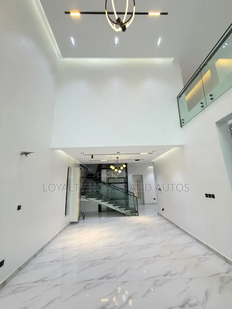5bdrm Duplex in Apo Resettlement for sale in Apo Resettlement