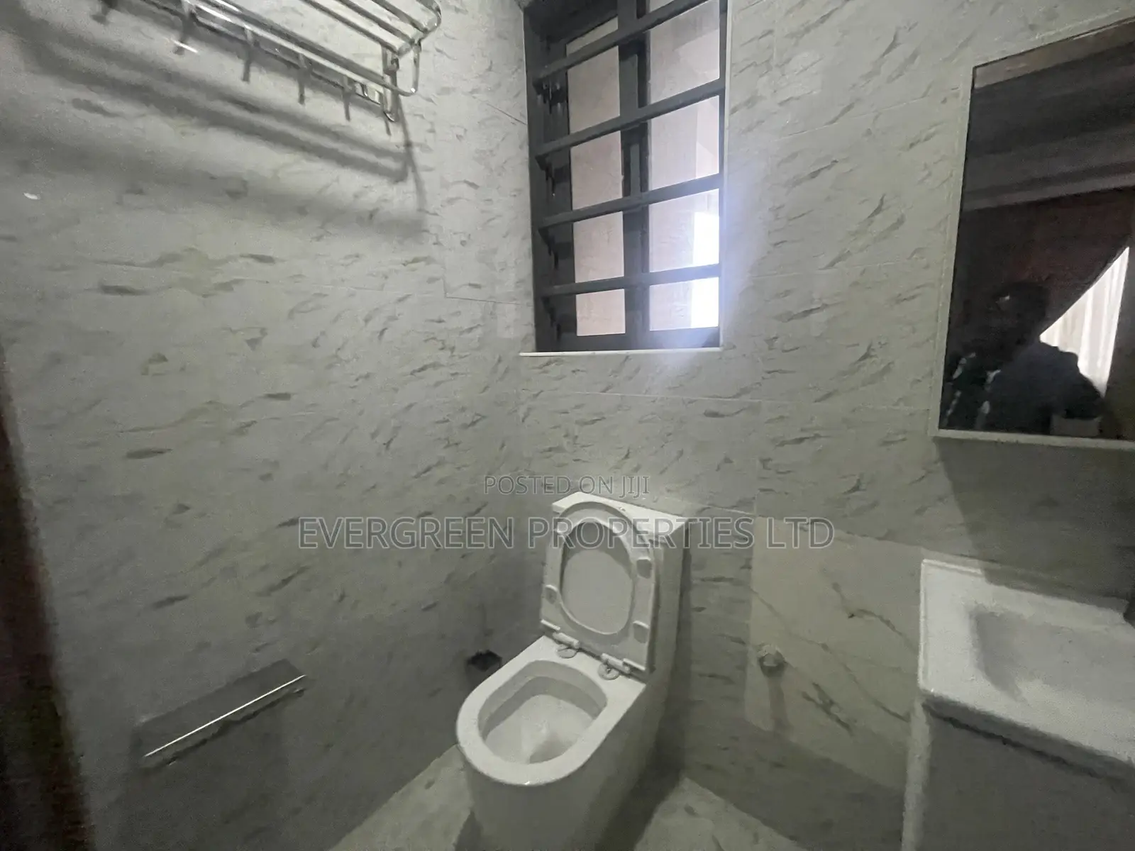 Furnished 3bdrm Apartment in Kofo Abayomi for sale in Kofo Abayomi