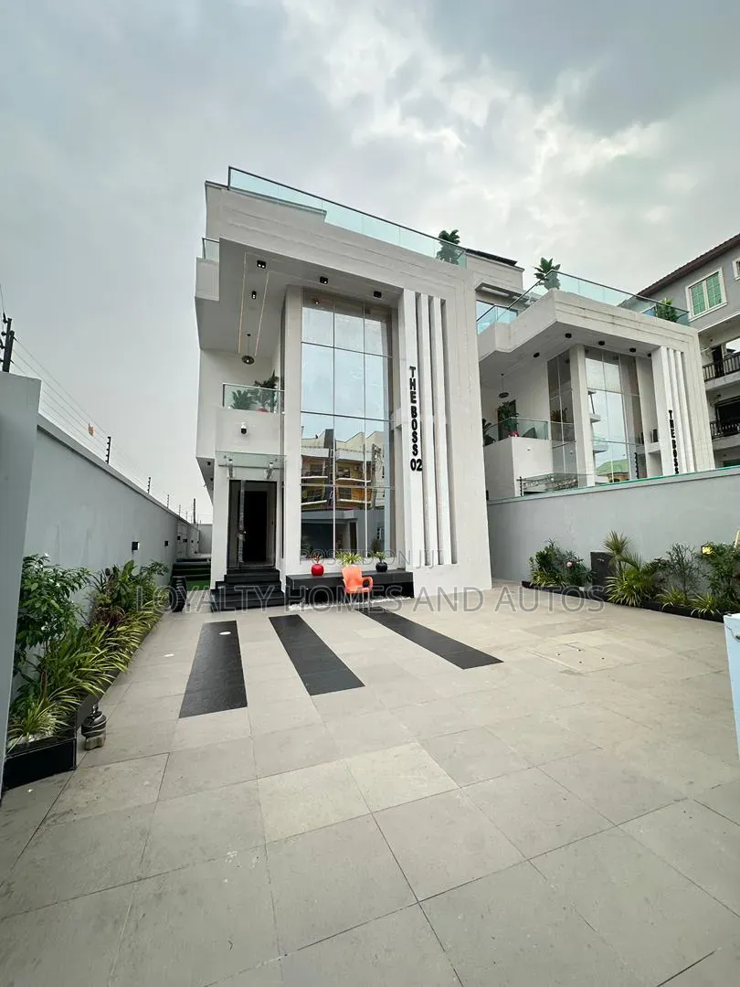 5bdrm Duplex in Lekki Phase 1 for sale in Lekki Phase 1