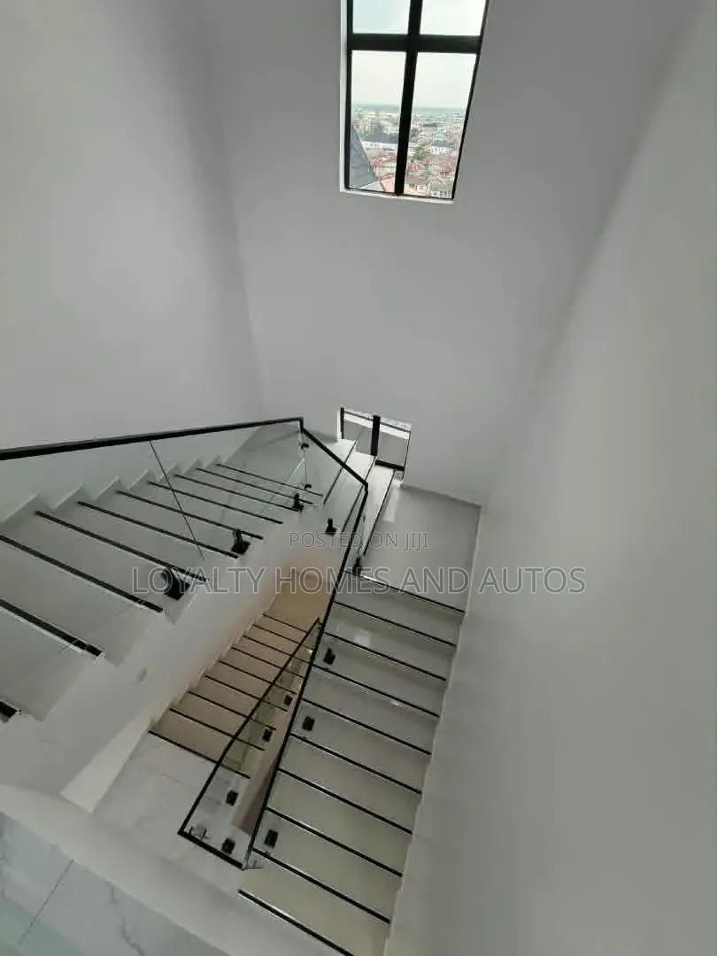 5bdrm Duplex in GRA Phase 1 for sale in GRA Phase 1