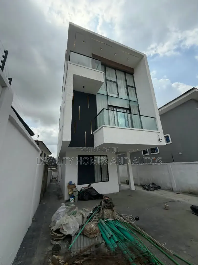 5bdrm Duplex in GRA Phase 1 for sale in GRA Phase 1
