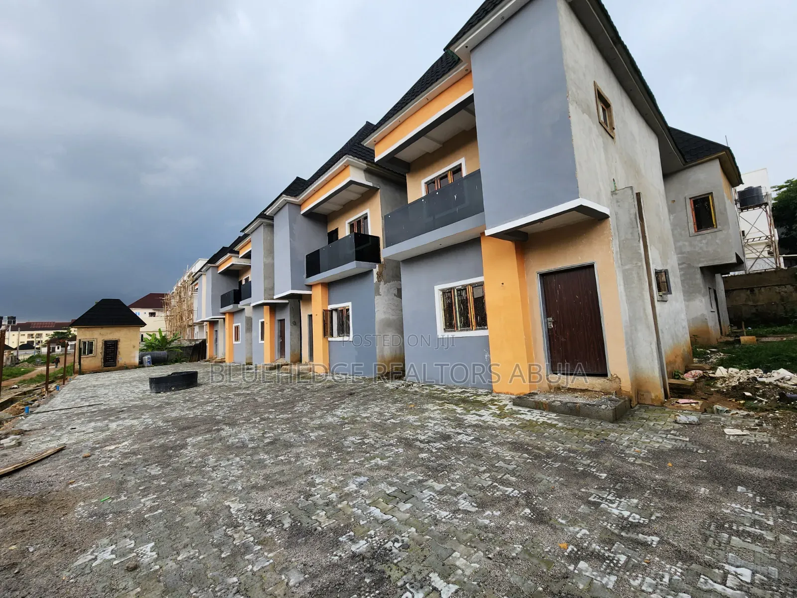 4bdrm Duplex in Dawaki for sale in Dawaki
