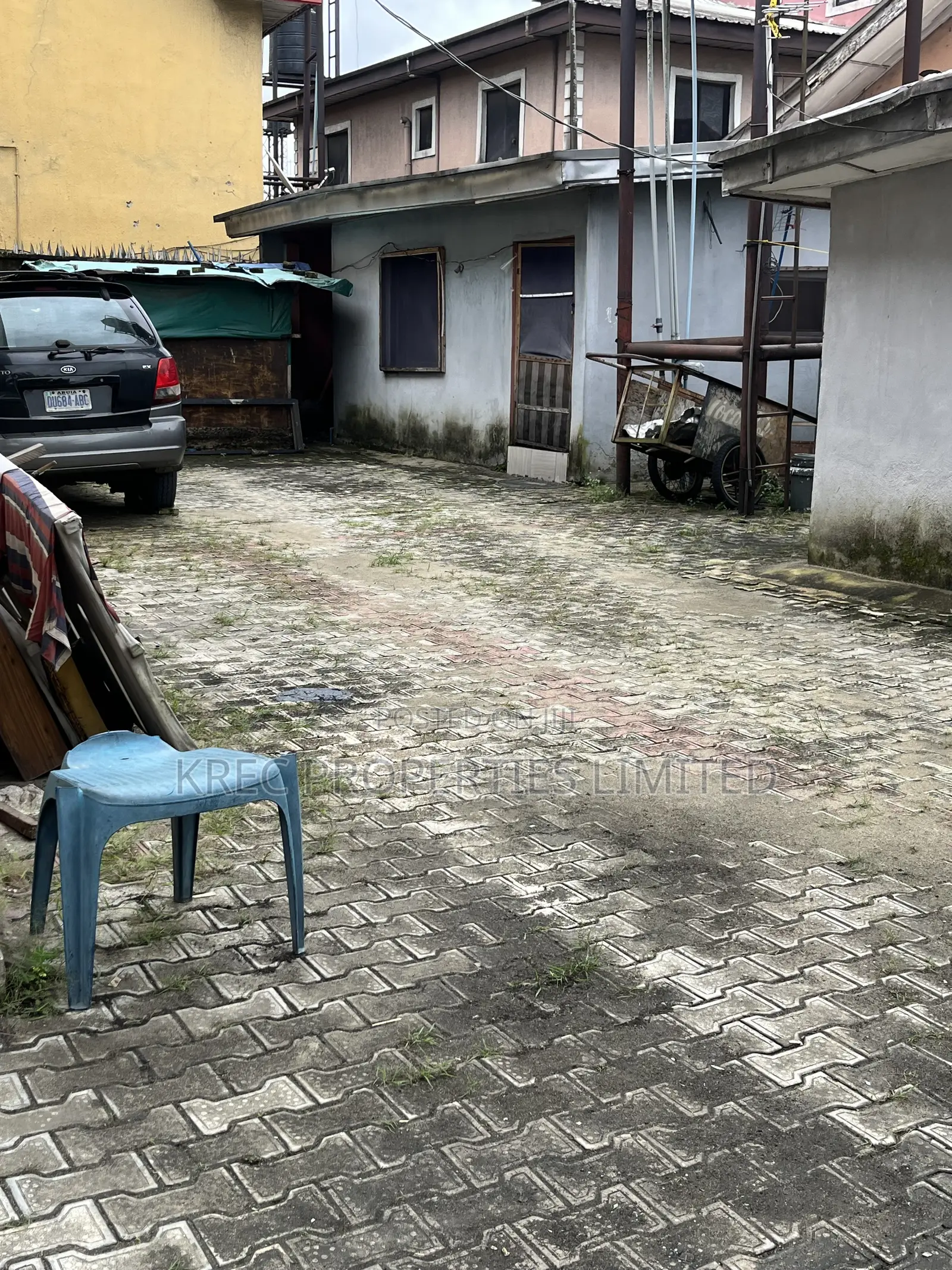 Studio Apartment in East West Road for sale in Rumuokoro
