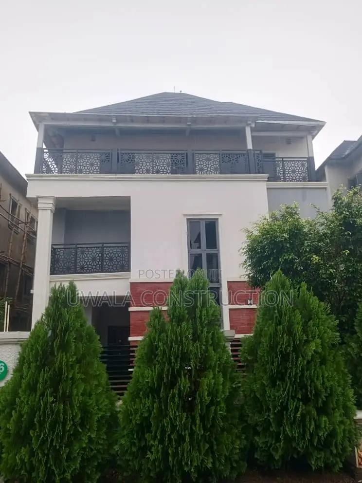 6bdrm Duplex in FHA for sale in FHA