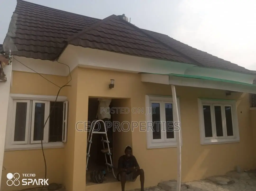 2bdrm Bungalow in Abraham Adesanya for sale in Abraham Adesanya Estate