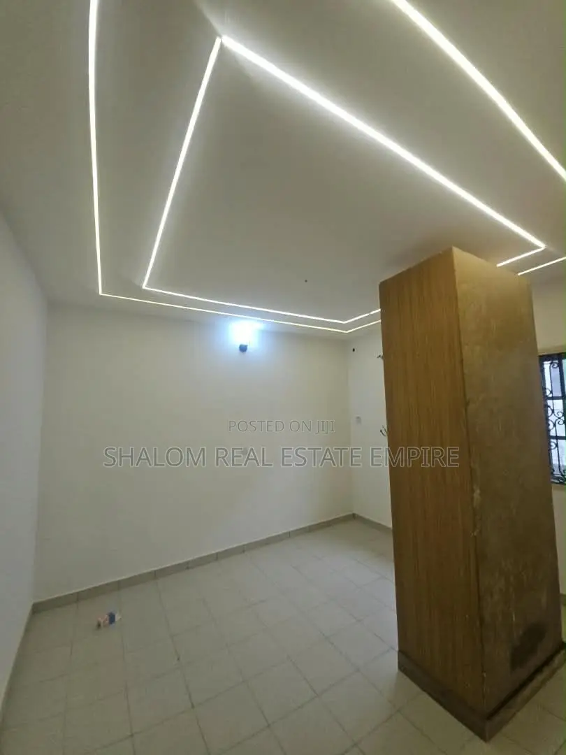 3bdrm Apartment in Western Area Magodo for rent in GRA Phase 1