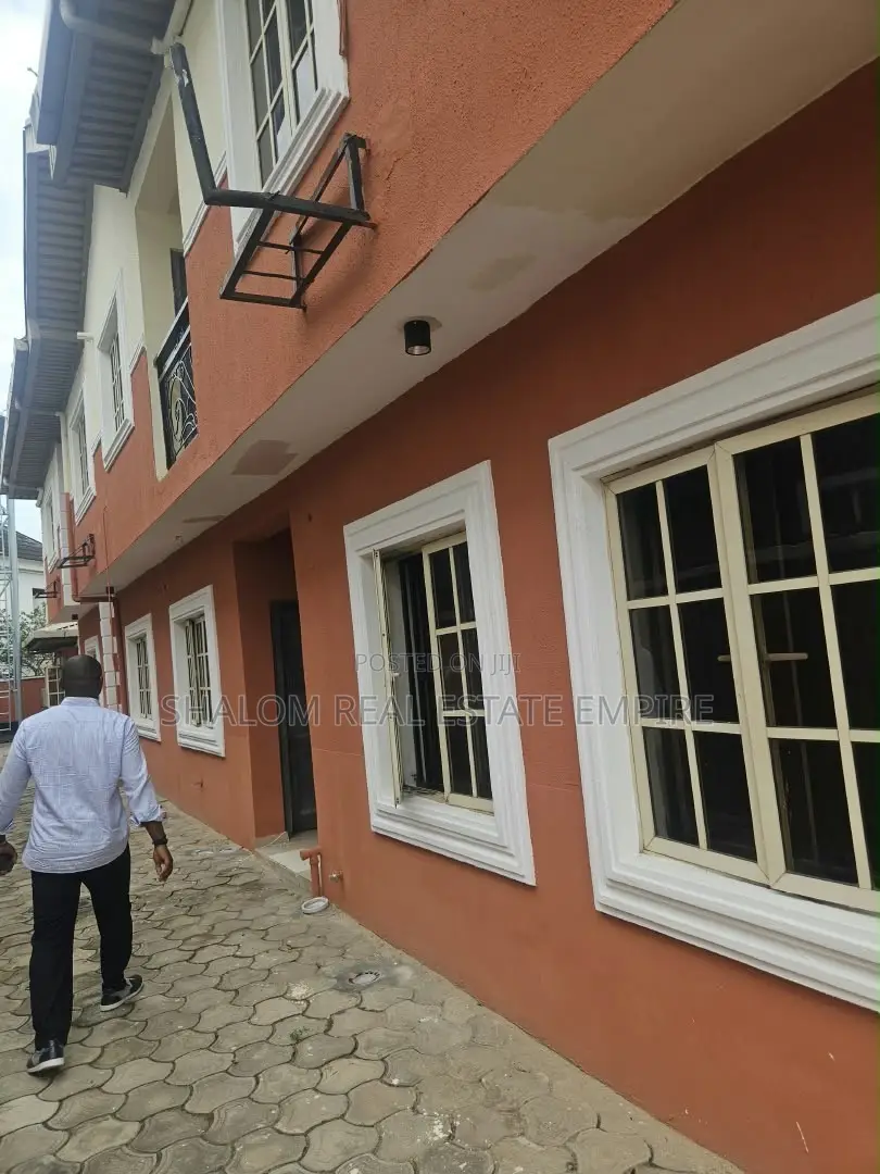 3bdrm Apartment in Western Area Magodo for rent in GRA Phase 1