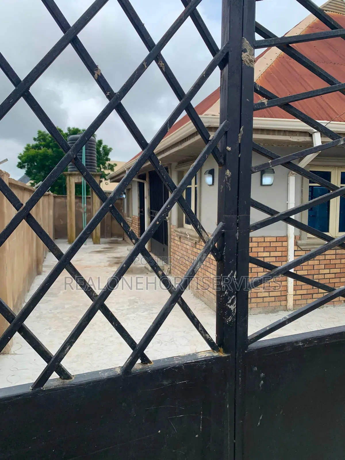 2bdrm House in Olopometa, Apata for sale in Apata