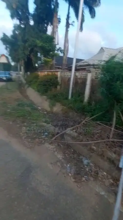 5bdrm Bungalow in Life Camp for sale in Life Camp