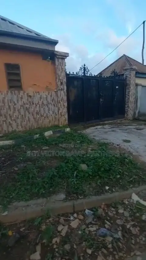 5bdrm Bungalow in Life Camp for sale in Life Camp