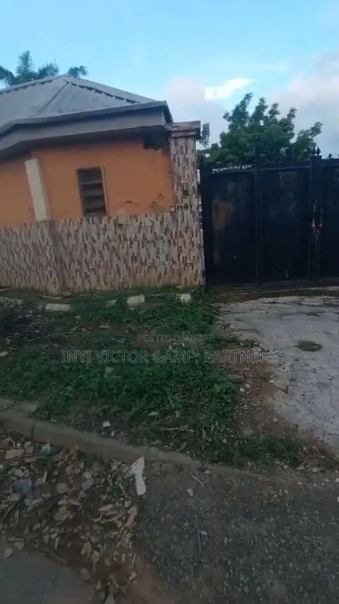 5bdrm Bungalow in Life Camp for sale in Life Camp