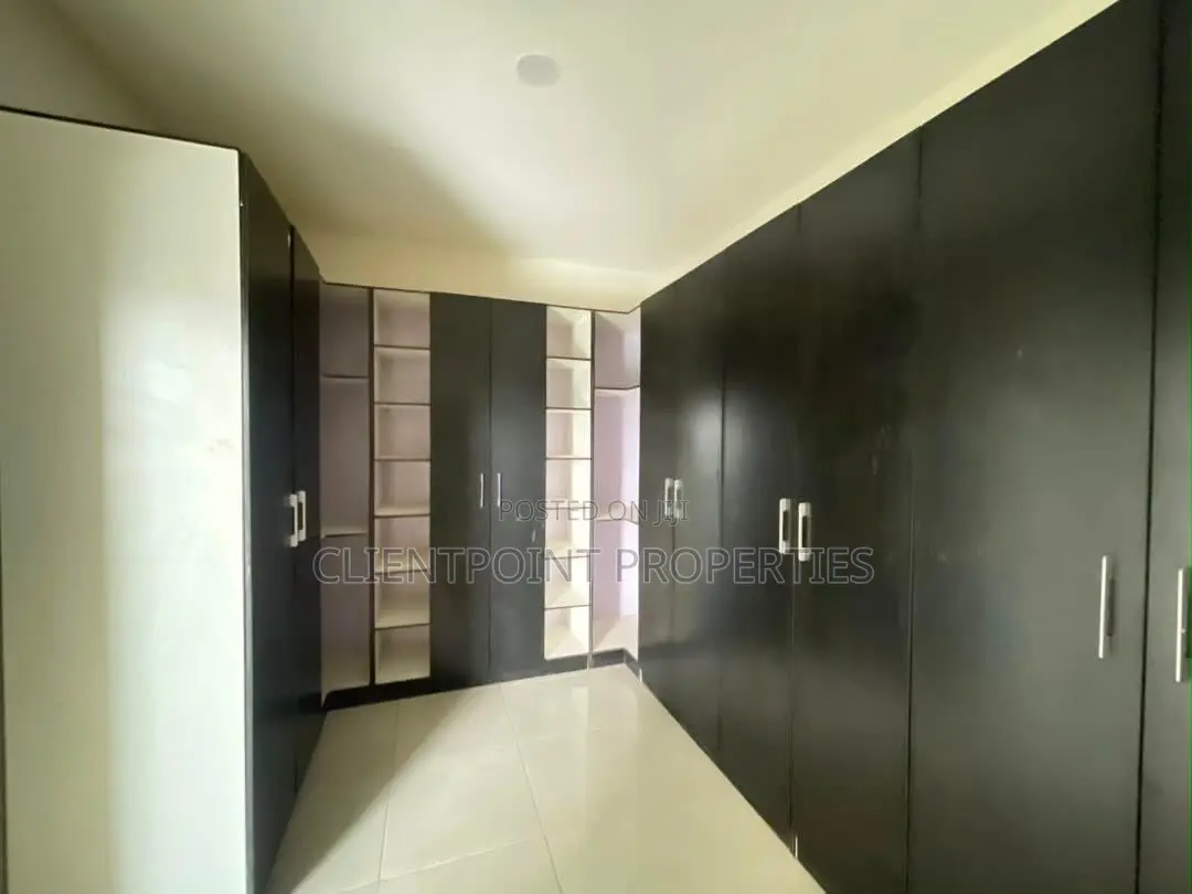 Furnished 3bdrm Apartment in Ikeja Gra for rent in Ikeja GRA