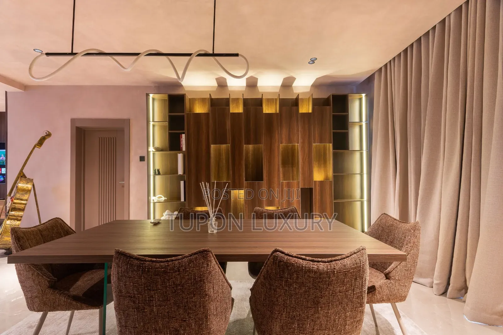 3 Bedroom With City/Lagoon, 2 Living Rooms & Swimming Pool in Old Ikoyi