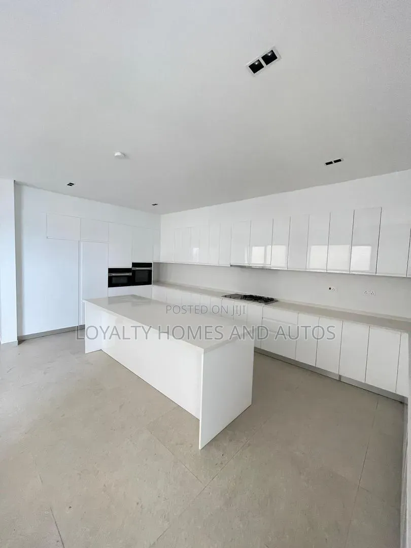 5bdrm Duplex in Old Ikoyi for sale in Old Ikoyi
