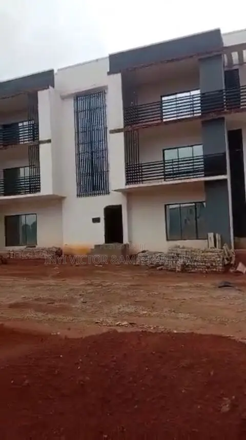 3bdrm Block of Flats in Idu Industrial for sale in Idu Industrial
