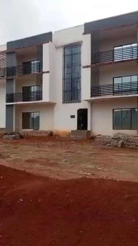 3bdrm Block of Flats in Idu Industrial for sale in Idu Industrial