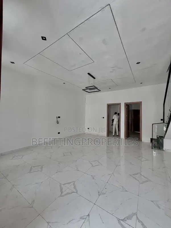 4bdrm Duplex in Lekki for sale in Lekki