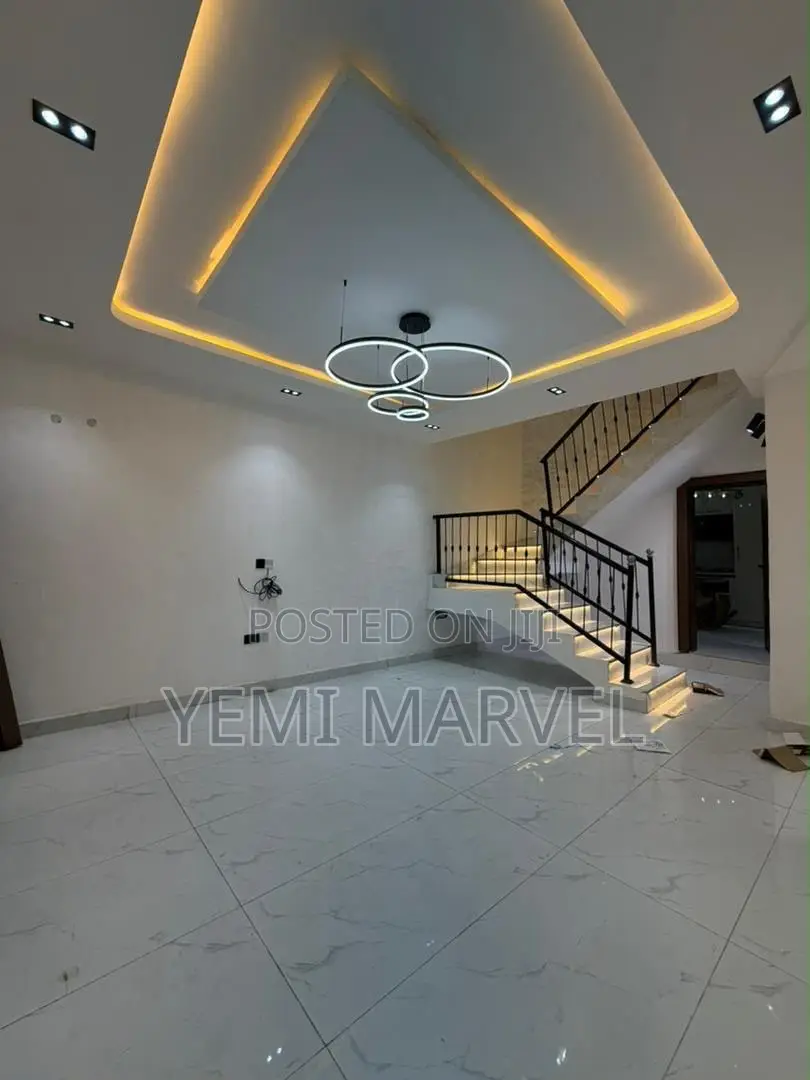 4bdrm Duplex in Carlton Gate Estate, for sale in Akobo