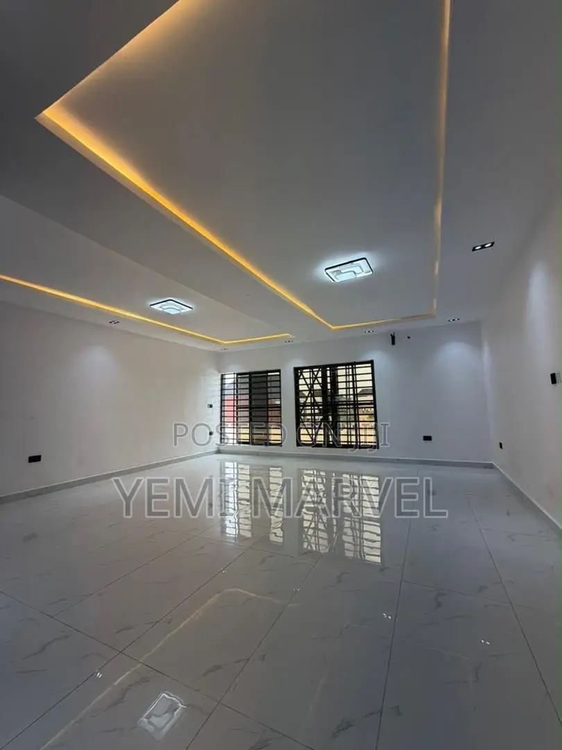 4bdrm Duplex in Carlton Gate Estate, for sale in Akobo