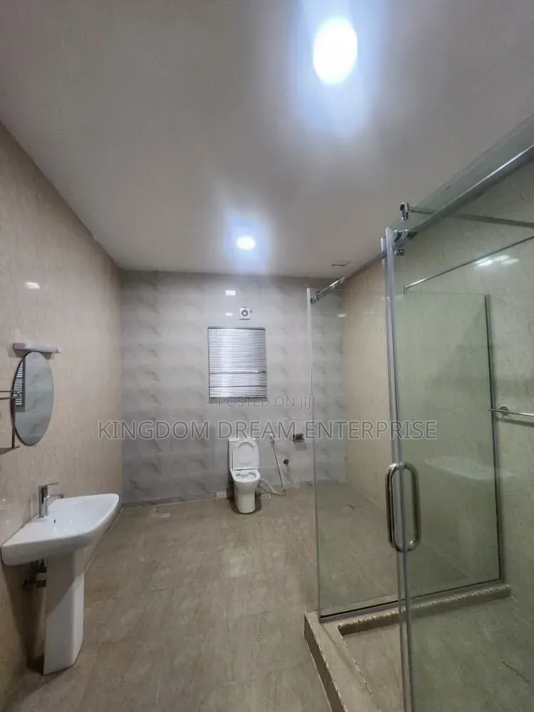3bdrm Apartment in Off Bourdilon Ikoyi, Bourdillon for rent in Bourdillon